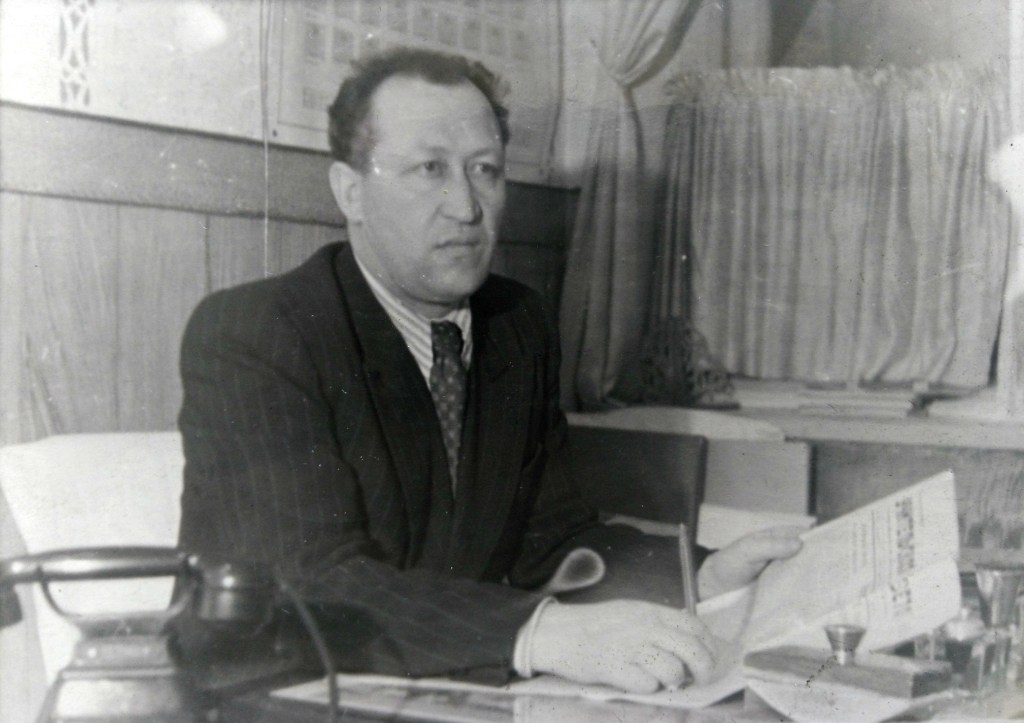 This image has an empty alt attribute; its file name is 25-2.jpg